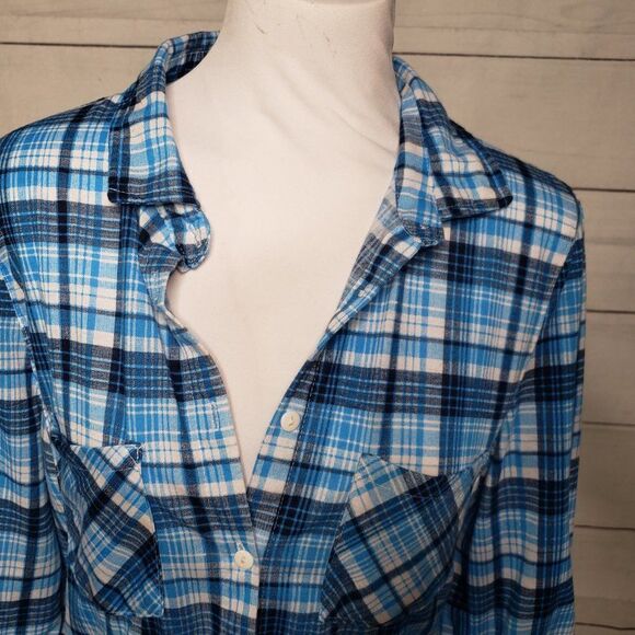 Brooke Leigh blue XL button down - Picture 5 of 7